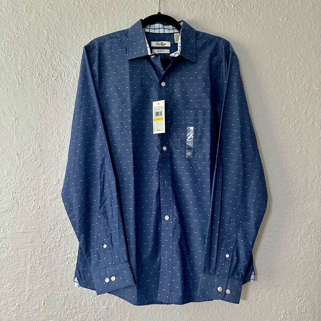 Brand New Van Heusen Mens Dress Shirt Brand New Van Heusen Mens Dress Shirt